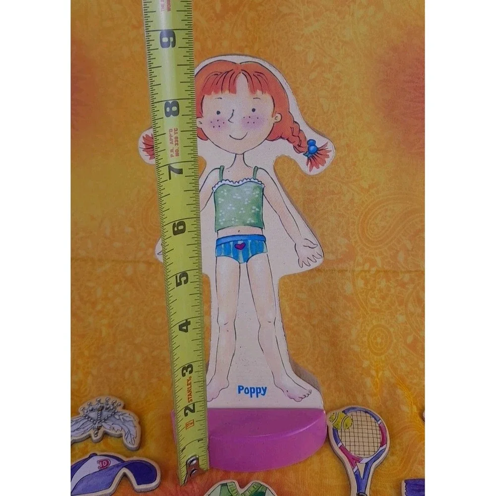 Poppy Magnetic Wooden Doll‎ With Base And 32 Pieces For Dress Up